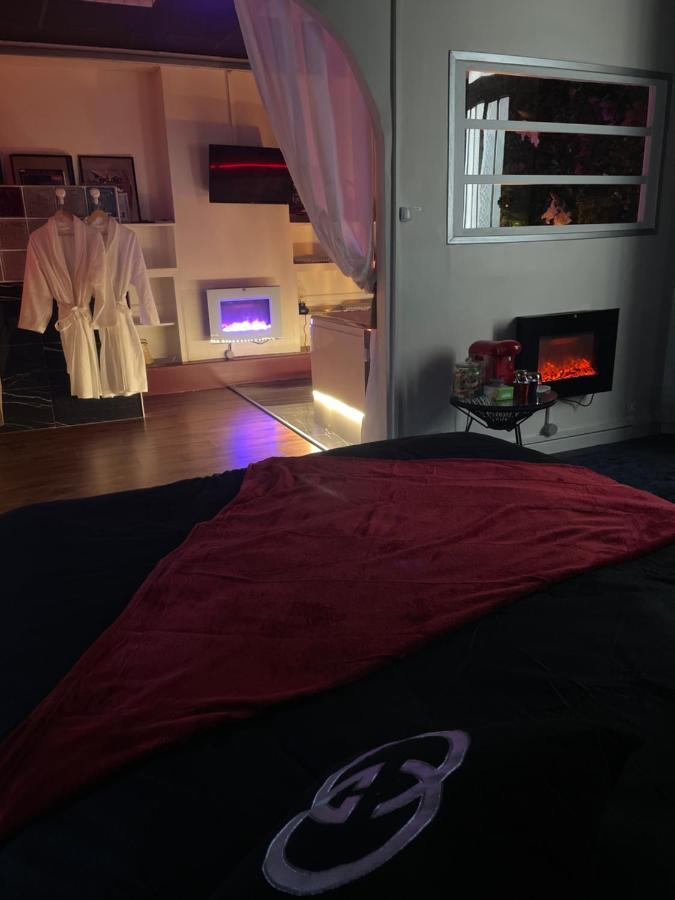 Jacuzzi 9Em Apartment Paris Exterior photo